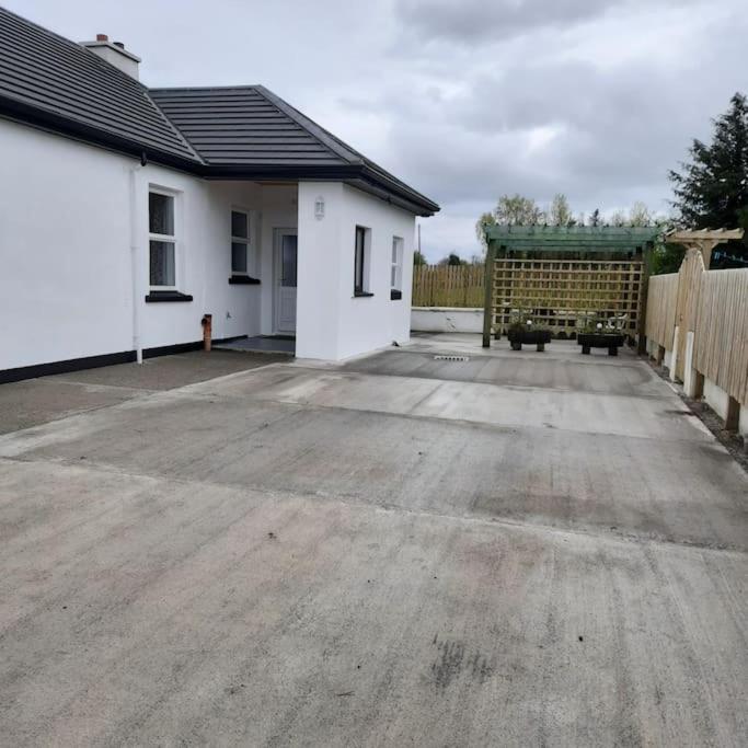 Cheerful Three Bedroom Country Cottage Ballina  Exteriér fotografie